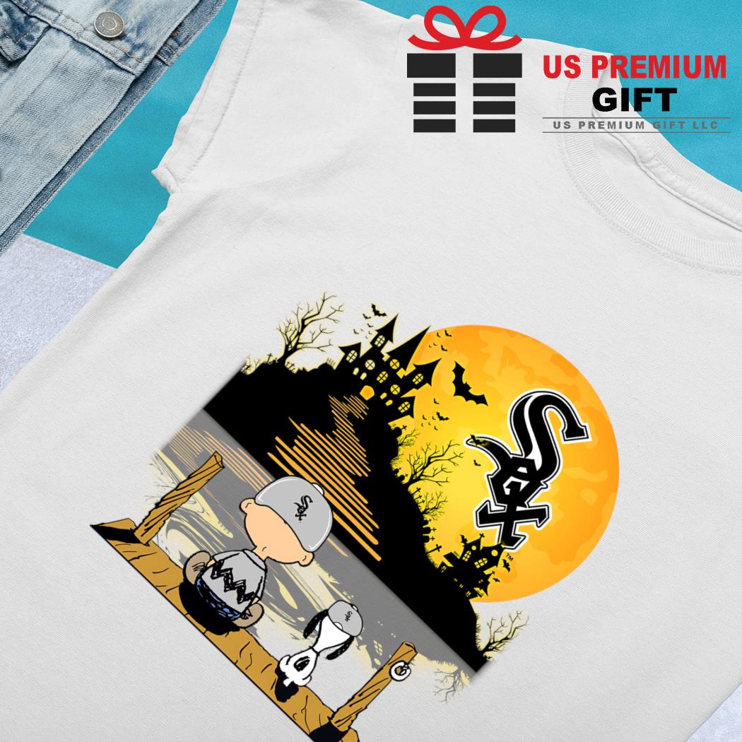 Chicago White Sox Snoopy and Charlie Brown Sit Under Moon Peanuts Halloween  shirt, hoodie, sweater, long sleeve and tank top