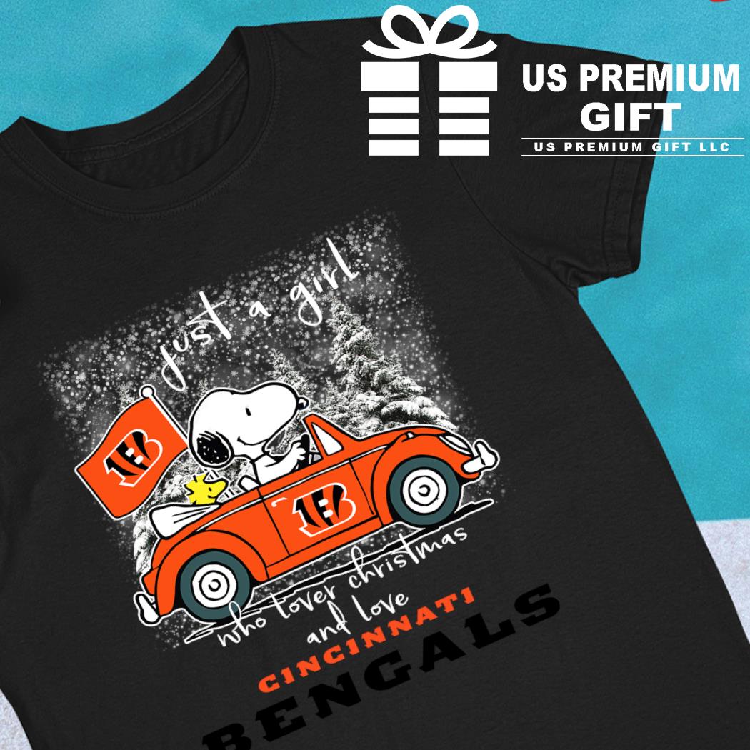 Snoopy just a girl who lover Christmas and love Cincinnati Bengals